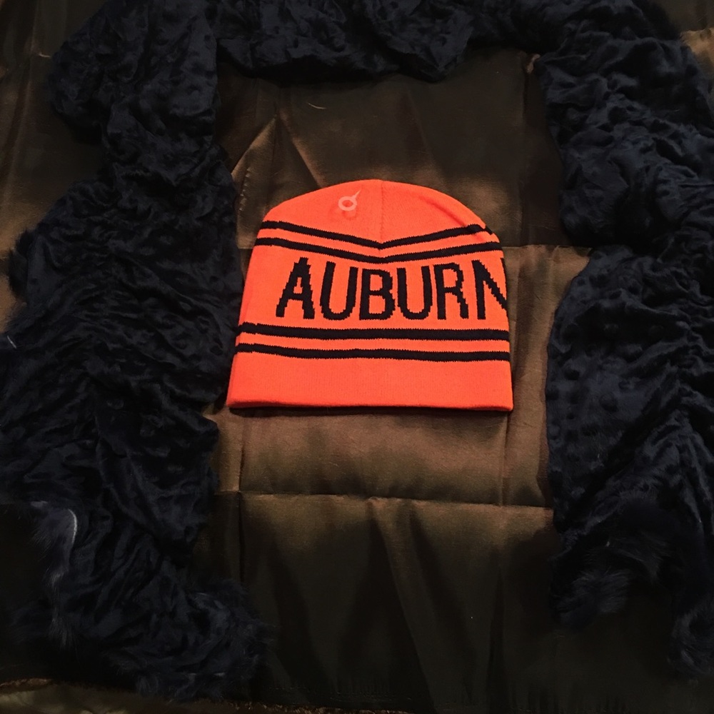 AUBURN Pleated scarf & fitted skull cap!  New. OS